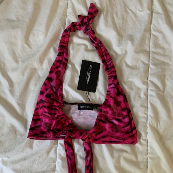 NWT PRETTYLITTLETHING Halter Crop Top - Picture 3 of 4